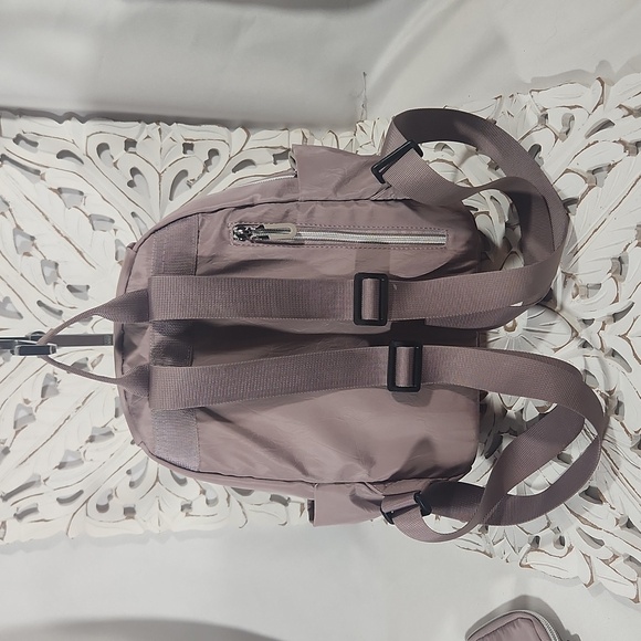 Sold Purple and Gray Summer XL Backpack Purse - Picture 5 of 16